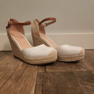 women's closed toe wedge with ankle strap